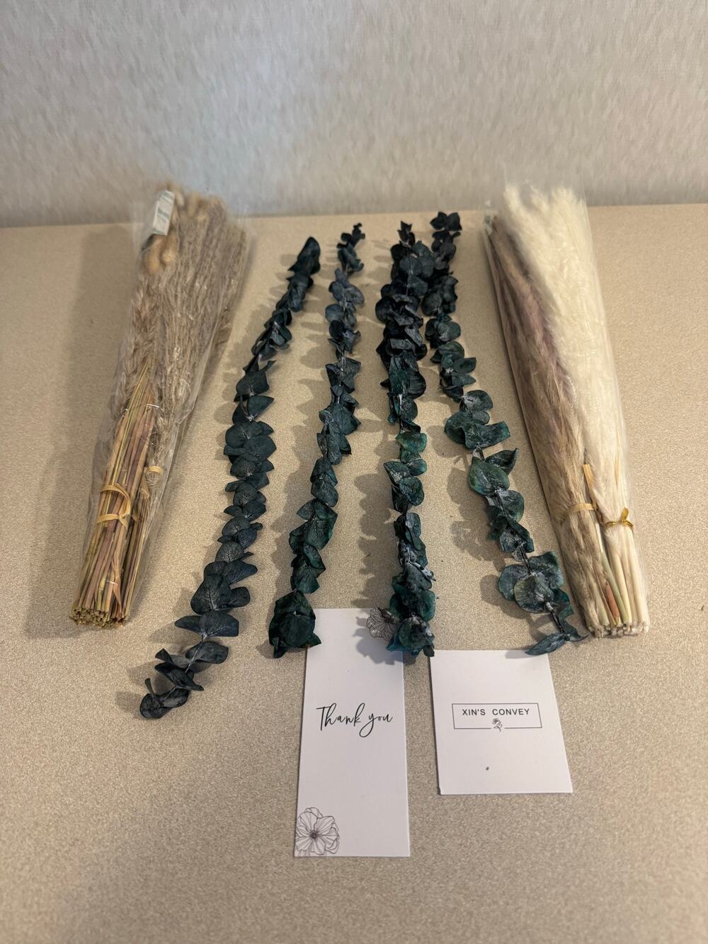 Xin's Convey Dried Flower Bouquet Decor